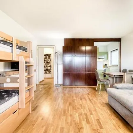 Raumueberlassung Siehe Text Zur *