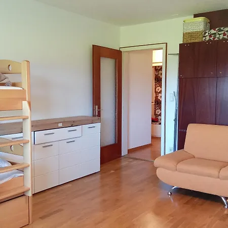 Apartment Neu! 1 Ab 10 Naechte Moeglich Raumueberlassung Siehe Text Zur *